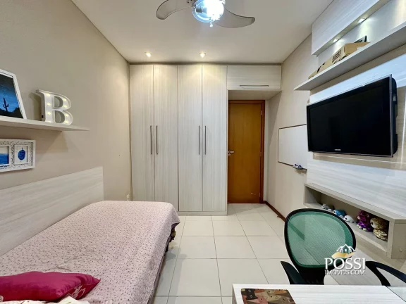 Imagem Excelente 3 quartos (um suíte) entre o Shopping e a praia