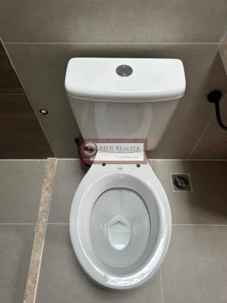 Imagem Chegou a sua Oportunidade de comprar seu Imóvel Vendo Sobrado (esquina) na vila Gea, com 2 Dormitórios, sendo 2 suítes, 2 vagas Paralelas, Lavabo, Infraestrutura para Ar Condicionado e Agua Quente, R$ 650.000 Valor de Oportunidade.