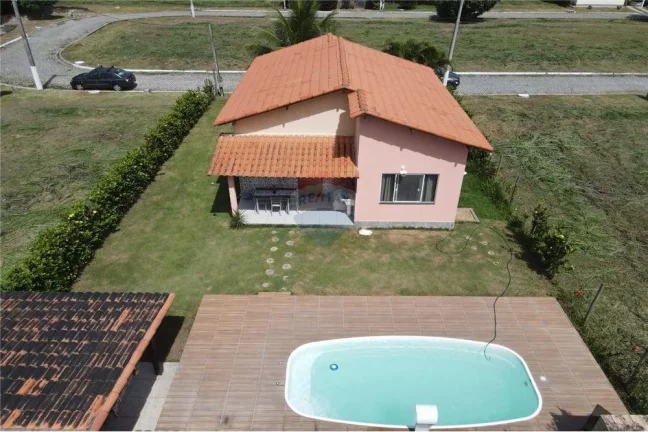 Imagem Casa de dois dormitórios em condomínio fechado em Itaipuaçu