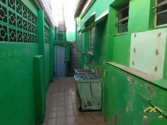 Imagem CASA COM SALÃO COMERCIAL NA VILA ARENS