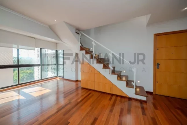 Imagem Cobertura duplex com piscina na Vila Nova Conceição: 3 quartos, 3 suítes, 3 salas, 5 banheiros, 4 vagas e 241m² de sofisticação em São Paulo-SP.