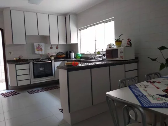 Imagem Sobrado à venda 3 Quartos, 1 Suite, 4 Vagas, 320M², Santa Paula, São Caetano do Sul - SP