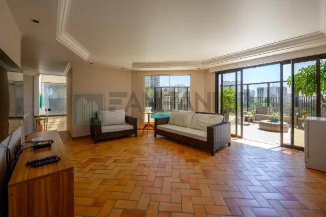 Imagem Cobertura Duplex de tirar o fôlego com vista 360º para os Jardins, oferecendo uma combinação perfeita de privacidade, conforto e sofisticação. No pis