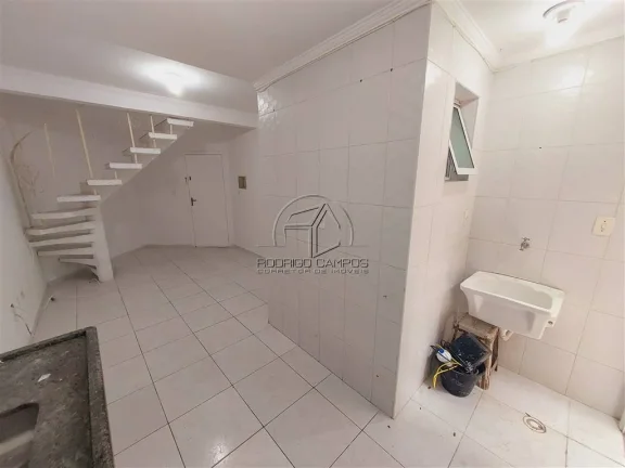 Imagem Espaçoso Sobrado em Condomínio no Forte, Praia Grande - 2 Suítes
