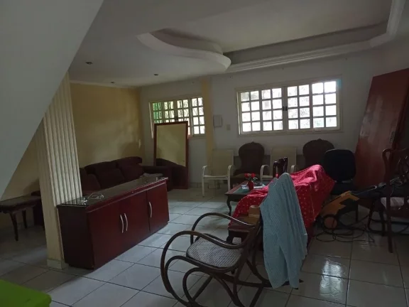 Imagem Sobrado com 3 dormitórios à venda, 220 m² por R$ 700.000,00 - Cidade Edson - Suzano/SP