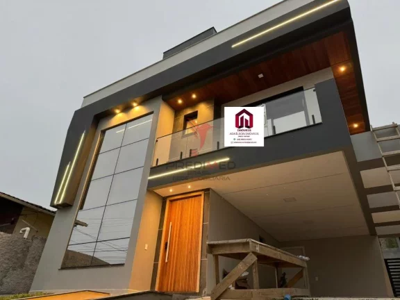 Imagem Casa à venda com 3 quartos sendo 3 suítes no Estreito/ Florianópolis, SC - Brasil