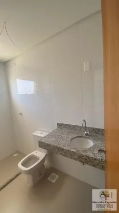 Imagem Sobrado em Condomínio para Venda em Aparecida de Goiânia, Cardoso Continuação, 3 dormitórios, 3 suítes, 4 banheiros, 2 vagas
