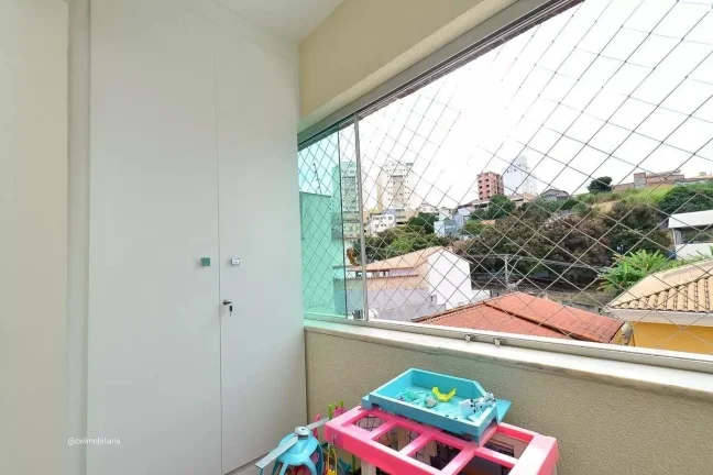 Imagem Apartamento com área privativa de 123m² , localizado em rua tranquila no bairro Ana Lúcia, próxi...