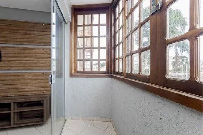 Imagem Apartamento para Venda em Curitiba, Água Verde, 3 dormitórios, 1 suíte, 2 banheiros, 2 vagas