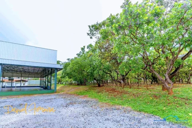 Imagem Terreno plano com 600 m² à venda no condomínio Parque do Mirante