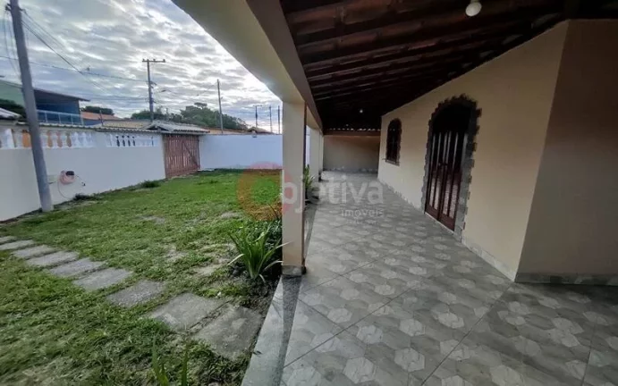 Imagem Casa Independente a venda de 4 quartos - Vila do Pero - Cabo Frio