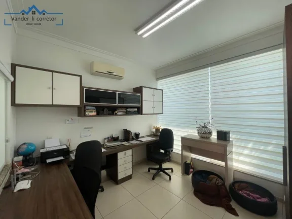 Imagem Casa de alto padrão com 3 dormitórios a venda no condimínio Arco de Roma em Foz
