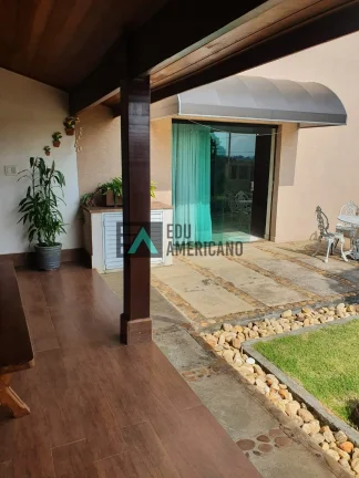 Imagem Casa com excelente terreno à venda em bairro residencial