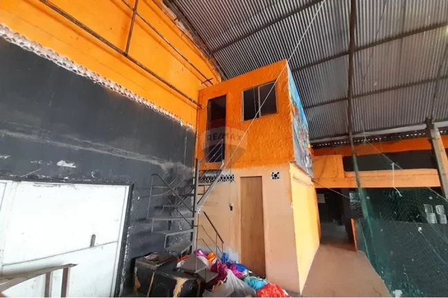 Imagem Galpão com 987 m² no bairro de Quintino no Rio de Janeiro