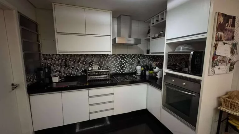 Imagem Cond. Village Wimblendon - 3 dorms / 1 ste, quintal privativo!