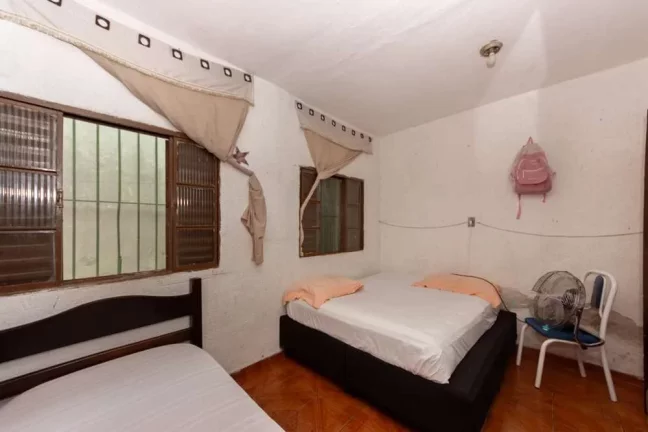Imagem 2 Casas à venda com 2 vagas de garagem cobertas, despensa e quintal por R$400.000 - Vila Ayrosa-Osasco-SP