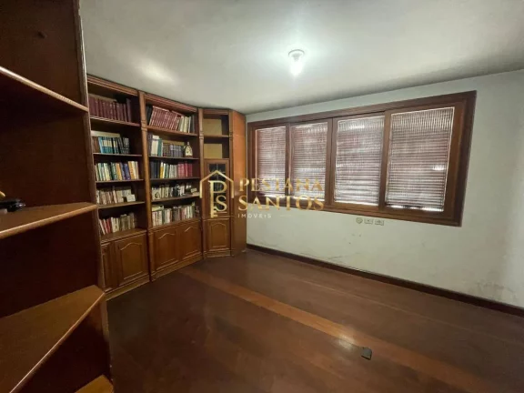 Imagem Oportunidade Única: Casa Espaçosa no Coração da Barra da Tijuca Arouca