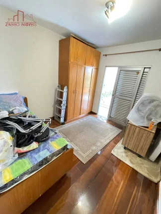 Imagem Sobrado 200m² - 3 Dorm - 1 Suíte - 4 Vagas