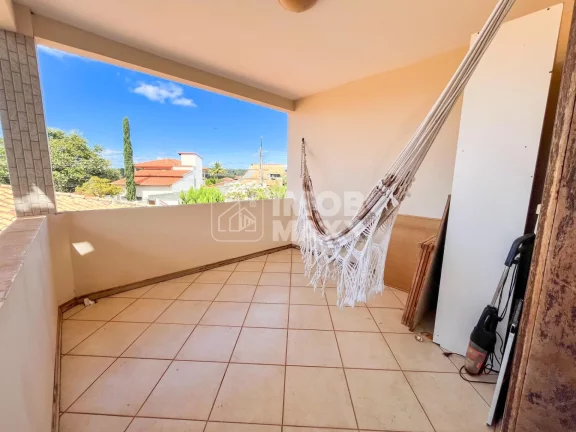 Imagem Excelente casa no Jardim Botânico, Brasília: 400m², 4 dormitórios, 4 suítes, 5 banheiros. Venda por R$ 1.350.000. Agende uma visita!