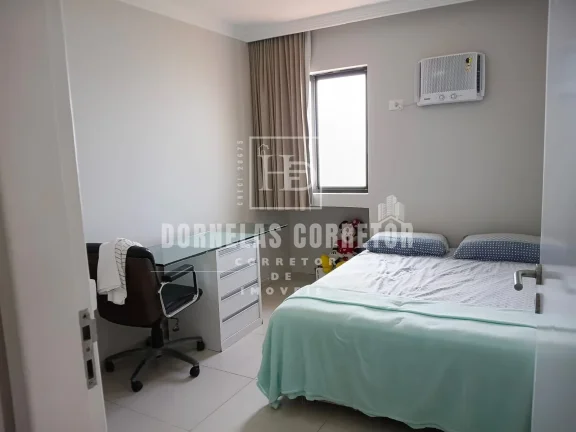 Imagem Apartamento Beira-Mar com 3 Quartos, Sendo 1 Suíte!