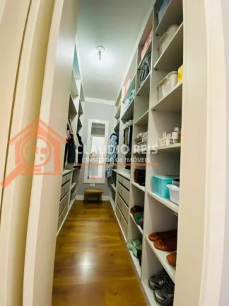 Imagem Sobrado Com 3 Quartos à venda, 161m² - Campo Grande