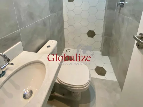 Imagem Lindíssimo Villagio Triplex com 2 dormitórios, Piscina e churrasqueira no bairro do Marapé em Santos (SP) R$.719.000,00 !