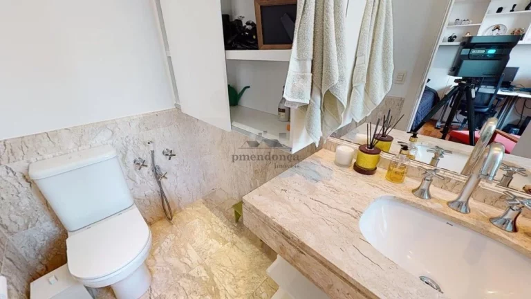 Imagem Apartamento à venda com 3 quartos e 5 vagas em Alto De Pinheiros-SP, 376m²