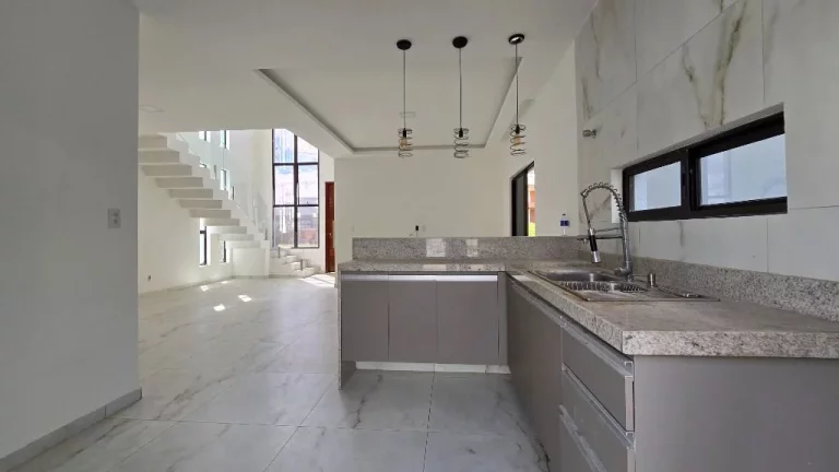 Imagem Casa com 3 dormitórios à venda, 160 m² por R$ 860.000 - Praia do Sol - João Pessoa/PB