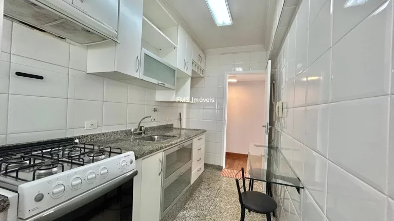 Imagem Apartamento para locação em Moema com 2 quartos, 1 suíte e 2 vagas de garagem