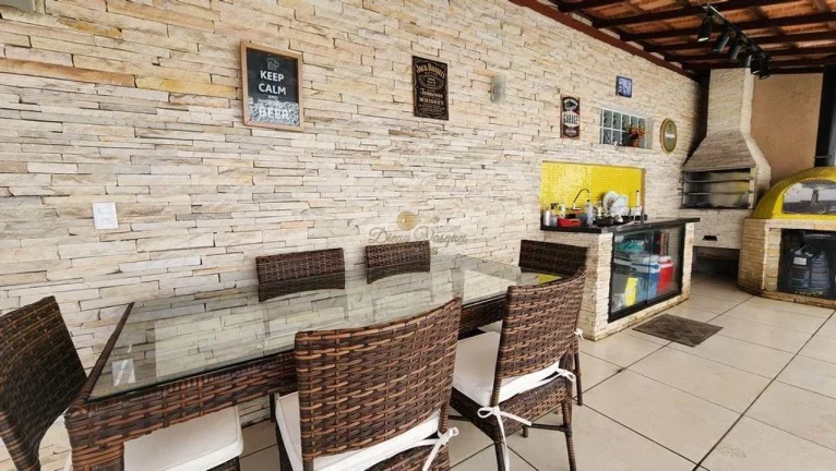 Imagem Casa para Venda em Teresópolis / RJ no bairro Fazendinha