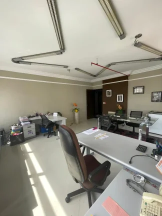 Imagem Sala/Conjunto Comercial - Saúde, 32M². São 3 Salas, Pode Comprar 1, 2, ou as 3. Tem duas que estão lado a lado e se quiser pode juntar, Portaria 24h.