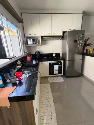 Imagem Casa 3/4 Sendo 1 Suite Com Otimo Quintal No Condominio Les Arcs , Oportunidade