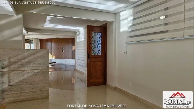 Imagem Casa a venda no Vila del Rey em Nova Lima. Casa com vista para a mata e para o condomínio Vale dos Cristais. Casa recebe sol da manhã