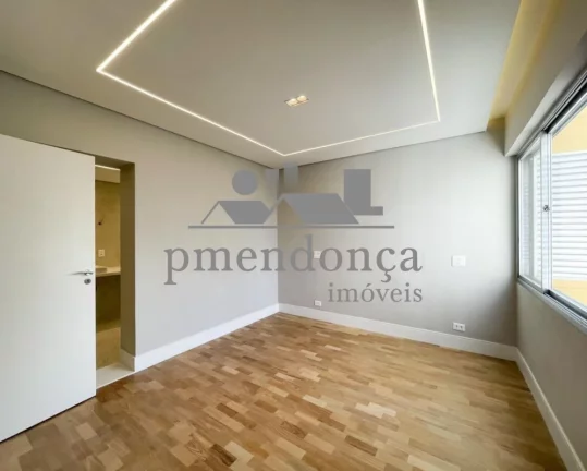 Imagem Apartamento reformado com 3 quartos sendo 1 suíte e 1 vaga à venda nas Perdizes, 121m2
