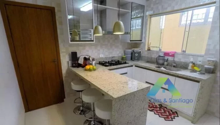 Imagem Vila Nair Casa 250 M², 4 dormitórios, 1 suíte, designer moderno, 4 vagas com ótima localização e valor !!!