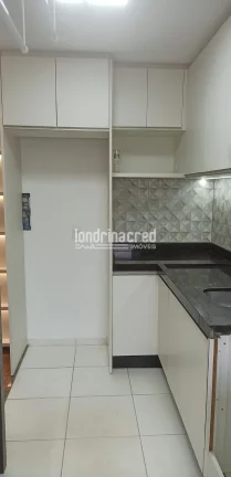 Imagem Apartamento com 2 quartos planejados, ar-condicionado, sanca em LED, armários em todos os ambientes, 1 vaga coberta e quitada, pronto para morar.