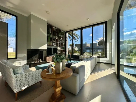 Imagem Casa em Condominio 4 Dormitórios - Bairro Atlantida Sul