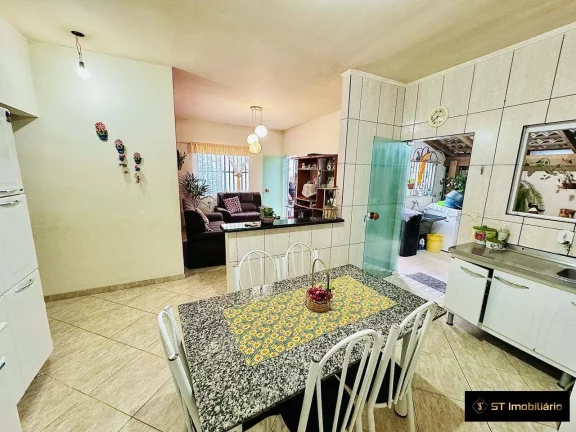 Imagem Casa Térrea com 3 Dormitórios e Suíte em Terra Preta - 450mil