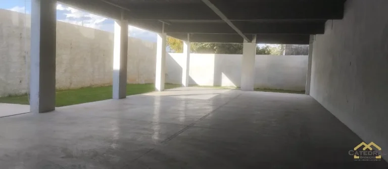 Imagem Salão Comercial na Av São Paulo com 300m² e estacionamento - Vila Progresso