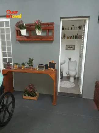 Imagem Casa no Parque Residencial Lagoinha, Ribeirão Preto-SP: 3 quartos, 2 suítes, 2 salas, 4 banheiros, 4 vagas, 160m². Quer Imóvel Negócios Imobiliários.