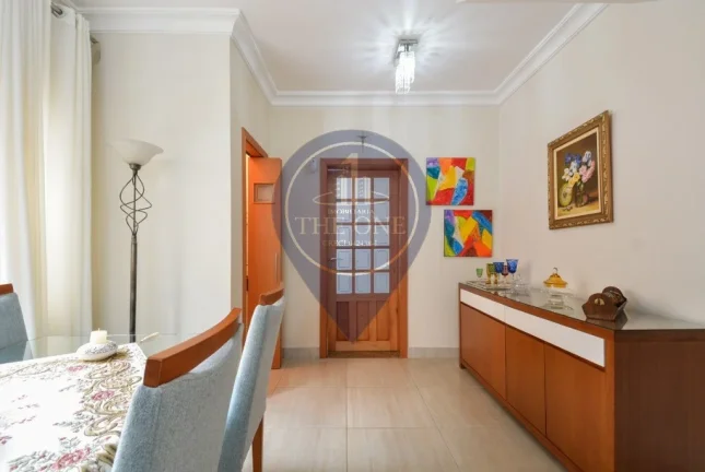 Imagem Luxuosa casa de 3 quartos e 3 suítes na Vila Clementino, São Paulo-SP, com 244m² e 3 vagas de garagem!