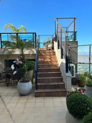 Imagem Cobertura duplex com 3 suítes e 3 vagas de garagem no centro de Itajaí