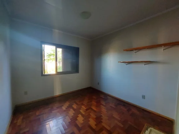 Imagem Ampla casa de 3 quartos com 145 metros construídos e 377 metros de terreno