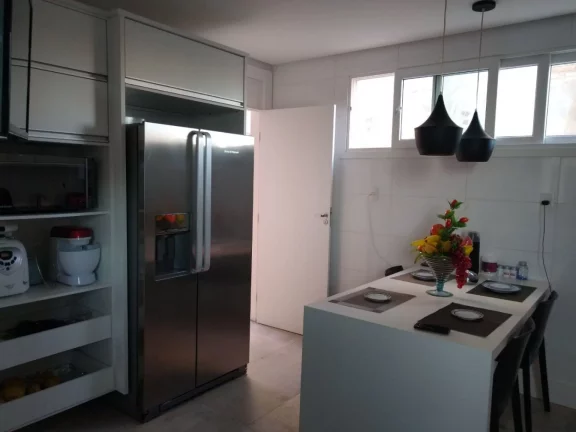Imagem Casa de Luxo no Condomínio Ravines - Espaço, Conforto e Elegância