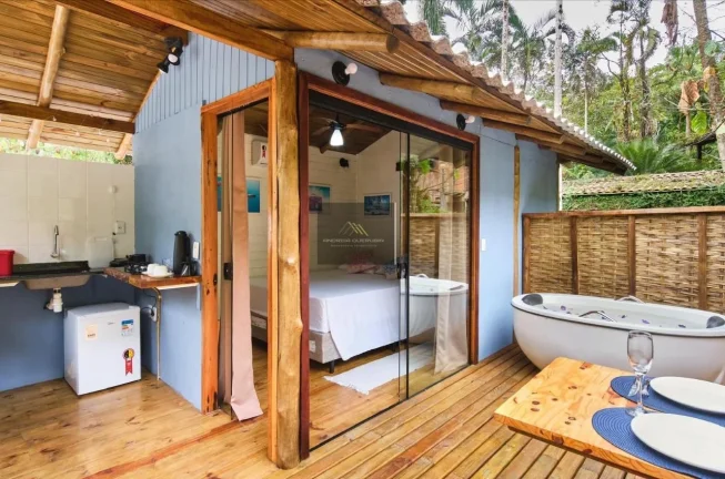 Imagem Casa para Locação em Ubatuba / SP no bairro Rio Escuro