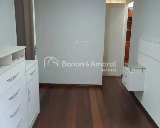 Imagem Ãtima casa Ã  venda na regiÃ£o do Galleria shopping.
SÃ£o 550 mÂ² de terreno, 252 mÂ² de construÃ§Ã...