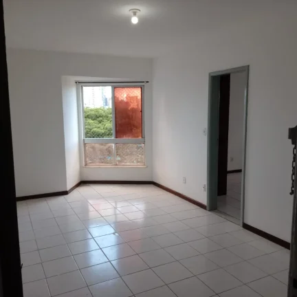 Imagem Espaçoso Apartamento no Pituba em Salvador Novo