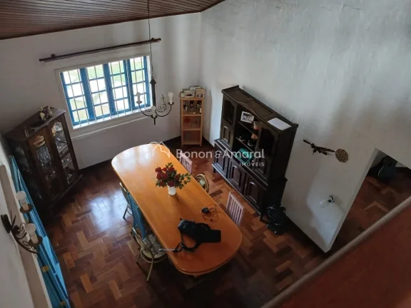 Imagem Esta chácara é o refúgio ideal para quem busca tranquilidade sem abrir mão do conforto. Com trê...