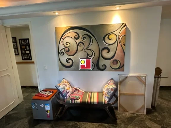 Imagem Vendo 3Q(1Ste) prédio luxuoso na Alfredo Russel, repleto armários, reformado, 2 vg, R$4.000.000, sauna, parquinho, salão festas, ginastica, cp futebol