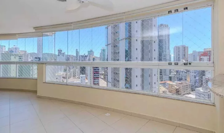 Imagem Apartamento com 3 dormitórios sendo 1 suíte e 2 vagas em Balneário Camboriú/SC